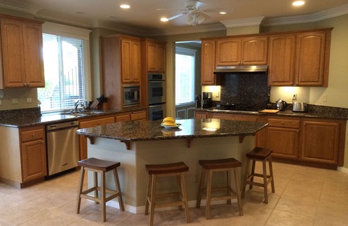 Santa Clarita House | Elite Home with Pool, Spa & Incredible Views - Rated 10/10