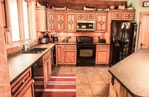 Orson Cabin | Premier Lodge by Ski Resort with Private Lake & Spa