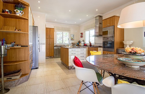 La Colina Villa | Oceanfront Villa in Albir with Pool & Guest Rated 9.8