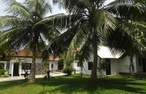 Medaketiya Villa | Spacious Luxury Villa with 5 bedrooms in the Coastal City of Tangalle