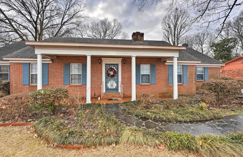 Whitehaven Cottage | Convenient Memphis Retreat - Steps from Graceland