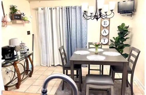 Ellendale House | Stylish 2BR Oasis with Loft and Fantastic Amenities