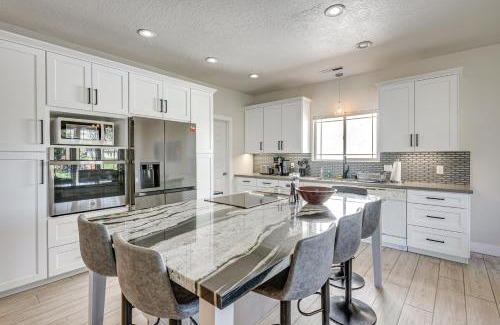 Mesquite House | Relaxing Mesquite Getaway - Steps from the Golf Course
