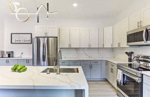 Allapattah House | Top-Rated Miami Escape with Spa & Family Amenities!