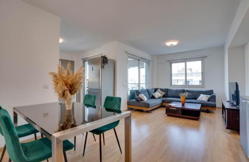 Ayios Dhometios Apartment | Spacious Modern 3bd Apt In Prestigious Engomi