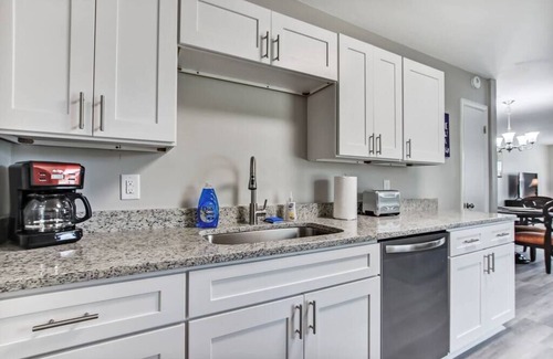 Jacksonville House | Modern 3 Bedroom Home Near NAS Jax - Pet Friendly & Rated 9.4