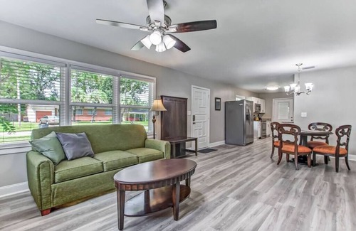Jacksonville House | Modern 3 Bedroom Home Near NAS Jax - Pet Friendly & Rated 9.4
