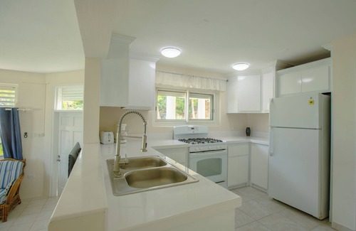 Dawn Beach Estates Villa | Spacious, Modern 6-Bedroom Villa in Lovely Dawn Beach