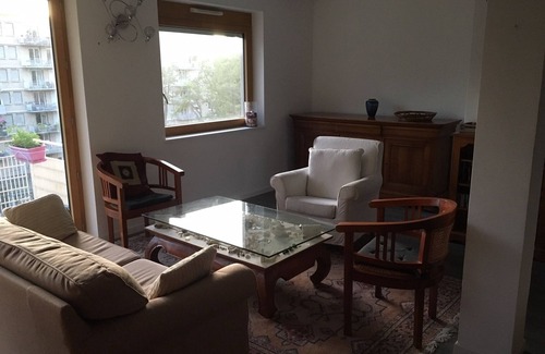 Fontainebleau Apartment | Modern Apartment in Fontainebleau: Walk to INSEAD & Downtown