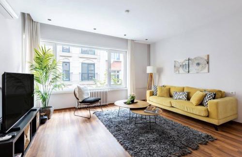 Sisli Apartment | Spacious Modern Airy 4bed2bath Central Home! #369