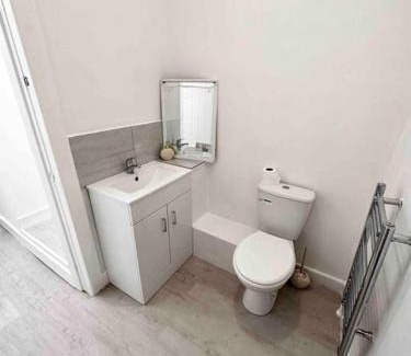 Rochdale Apartment | Modern Duplex Apartment with Family-Friendly Amenities