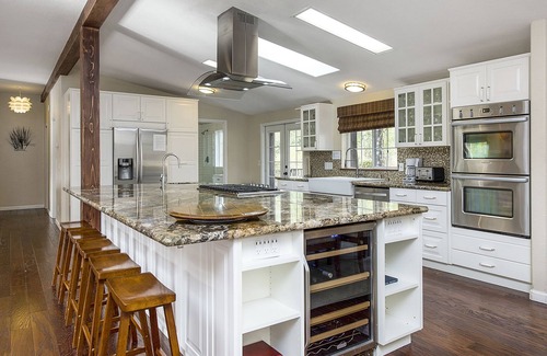 Cloverdale House | Modern Home with Pool and Scenic Views - Rated 9.4/10