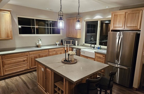 Pine Cabin | Modern Mountain Retreat: Spa, Hot Tub & Top Guest Rating