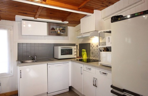Mont-Dore Apartment | Comfortable 2-Bedroom Apartment Le Mont-Dore for Families