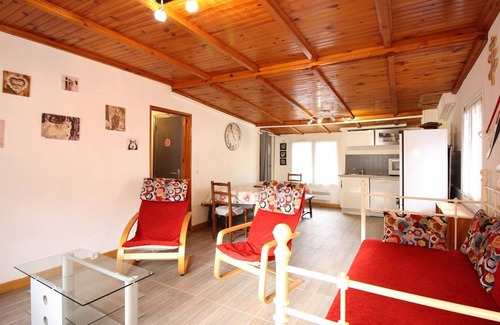 Mont-Dore Apartment | Comfortable 2-Bedroom Apartment Le Mont-Dore for Families