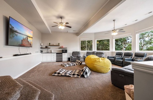 Woodland Estates House | Mountain Hideaway with Hot Tub - Guest Rated 10/10
