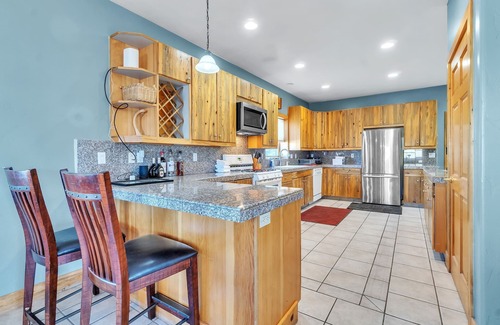 Dillon House | Guest Rated 10/10: Dillon Mountain House with Kitchen