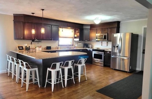 Sugar Grove House | Serene Escape with Private Pool & Hot Tub, 10/10 Rating!