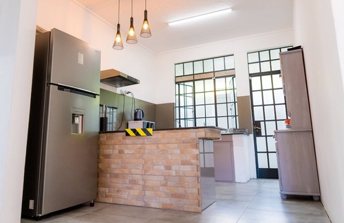 Calebasses House | Inviting Villa with Pool Just Steps from the Beach
