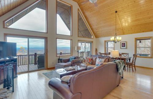 Murphy House | Pet-Friendly Murphy Retreat with Decks and Game Room