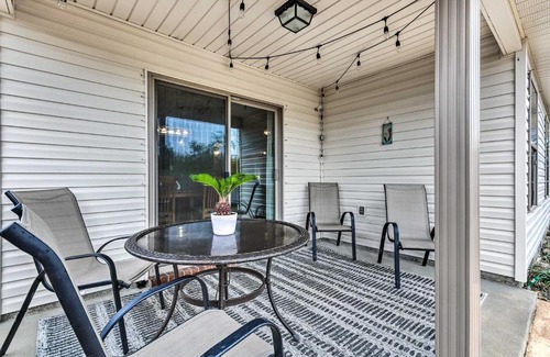 Navarre House | Family-Friendly Navarre Retreat with Private Yard Awaits!
