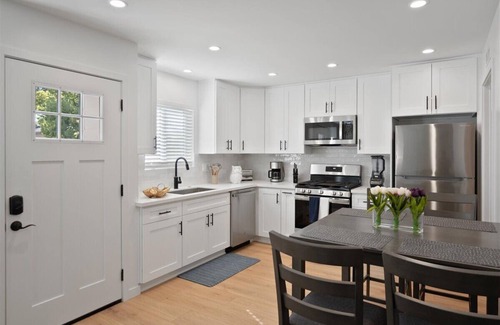 Southwest Anaheim Condo | New 2 BR Near Disney: A Family-Friendly Getaway