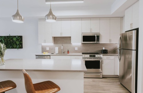 Town Center Apartment | Modern Furnished Apartment Steps from Merriweather Post