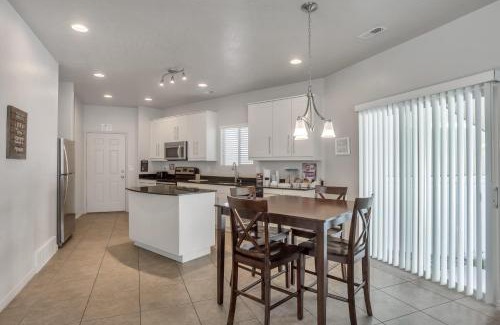 Lakeview House | Modern Guesthouse in Orem/Provo - Family Friendly Stay