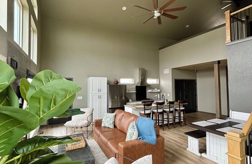 Colorado City Cabin | Spacious new home, mtn views, CO City-Rye, RV Hook-Up, golfing, hiking, fishing