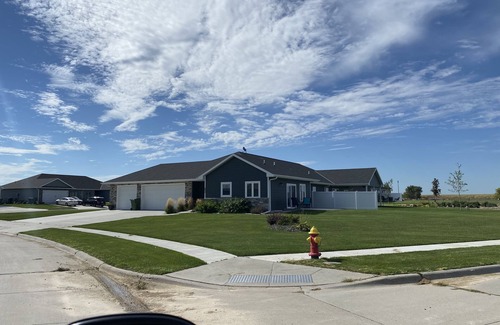Kearney House | Inviting Country Retreat with Family-Friendly Amenities