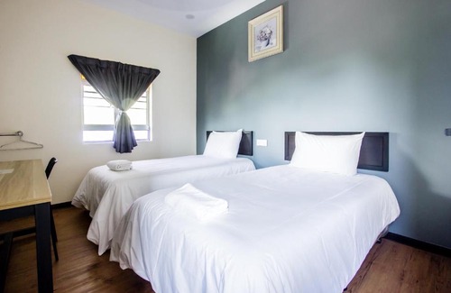 Benggali House | Budget-Friendly Newly Plumeria - 3 Bedrooms in Shared House