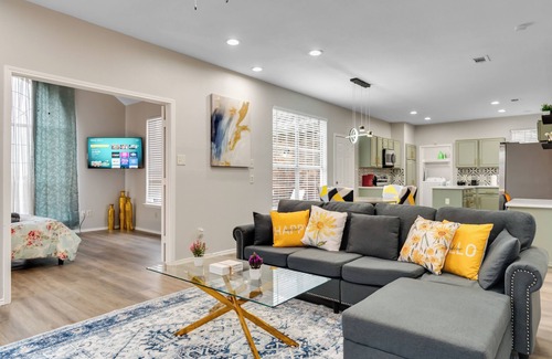 Rowlett House | Spacious Newly remodeled 5BA 3BA central location