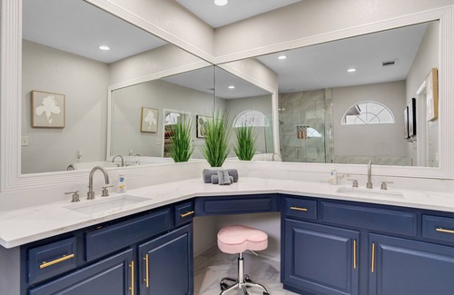 Rowlett House | Spacious Newly remodeled 5BA 3BA central location