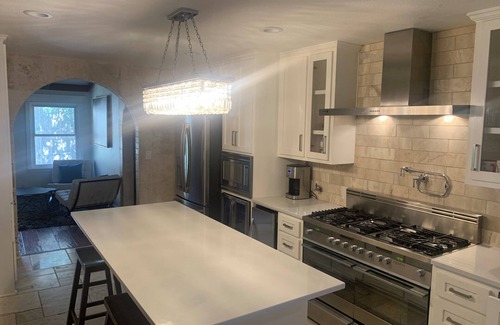 Highland Park West House | North Austin Getaway with Putting Green & Pickle Ball Court