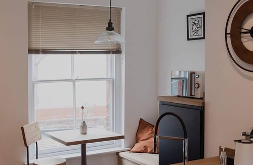 Norwich Apartment | Inviting Norwich Lanes Apartment with Roof Terrace & Amenities