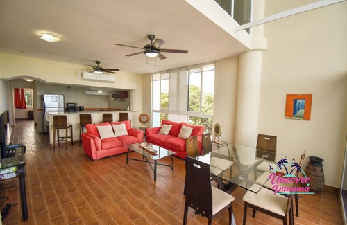 El Farallon del Chiru House | Spacious Oceanfront Loft with Three Bedrooms in Farallón, Coclé.