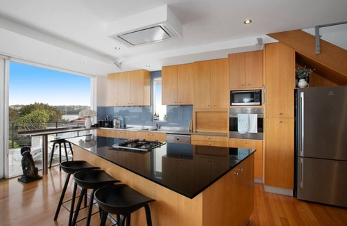 Collaroy Apartment | Spacious Oceanview Escape with Pool & Cabana