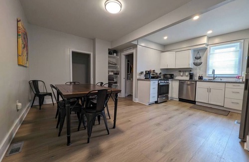 Ohio City House | Ohio City Oasis: Perfect Getaway Near Breweries & WSM