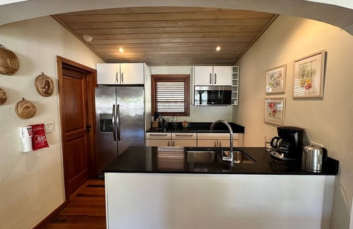 Freetown Apartment | Inviting One-Bed Apartment with Breathtaking Nonsuch Bay Views