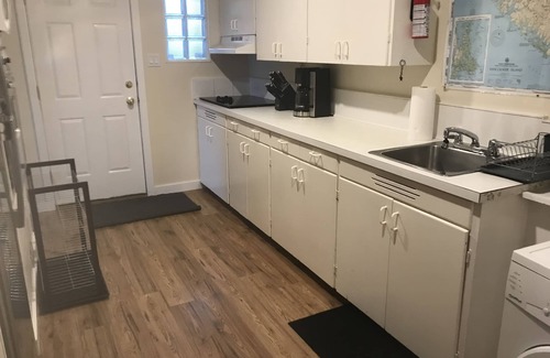 Campbell River House | Stunning One Bedroom Suite with Ocean View & Spa Access