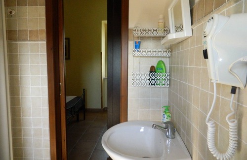 Farnese House | Cozy One-Bedroom Apartment in Charming Farnese Village