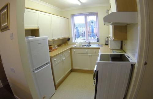 Plymouth Apartment | Oceanfront One Bedroom Apartment: Guest Rated 9.8/10
