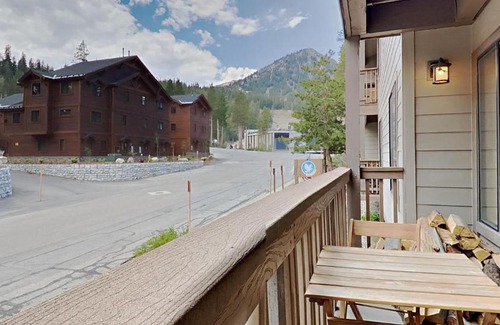 Mammoth Lakes Apartment | Comfortable One Bedroom Condo in Mammoth - Snowbird 107