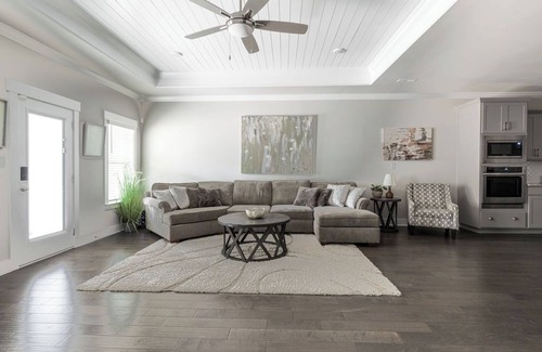 Belle Mina House | Guest Rated 9.8: Family-Friendly Ranch Style Townhouse