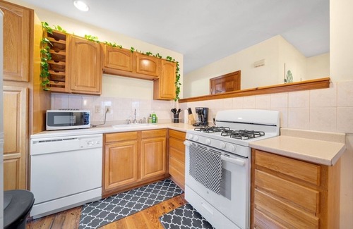 Roxbury Apartment | Modern 1BD/1BTH Apartment in Boston City Center