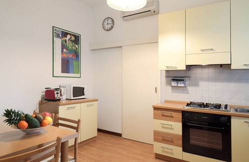 Historic Centre Apartment | Inviting Space with Kitchen in Pedestrian Area - Rated 9.8