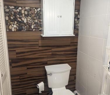 Nottingham House | Pet-Friendly Pawtuckaway Getaway with Family Amenities