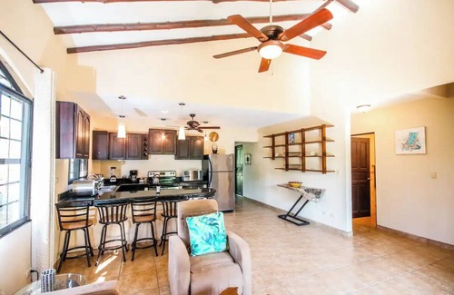 Hills of Esterillos House | Relaxing Central Home with Pool and Ocean Views