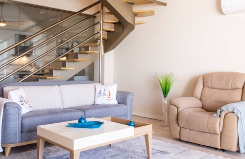 Kusadasi City Centre Apartment | Inviting Flat with Private Pool Perfect for Families
