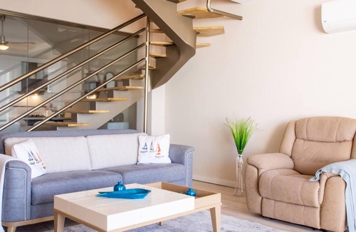 Kusadasi City Centre Apartment | Spacious Perfect Flat with Private Pool